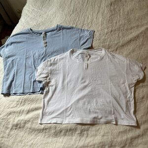 Bundle of 2 Lululemon Cates Tee Size 6 White & Blue Linen